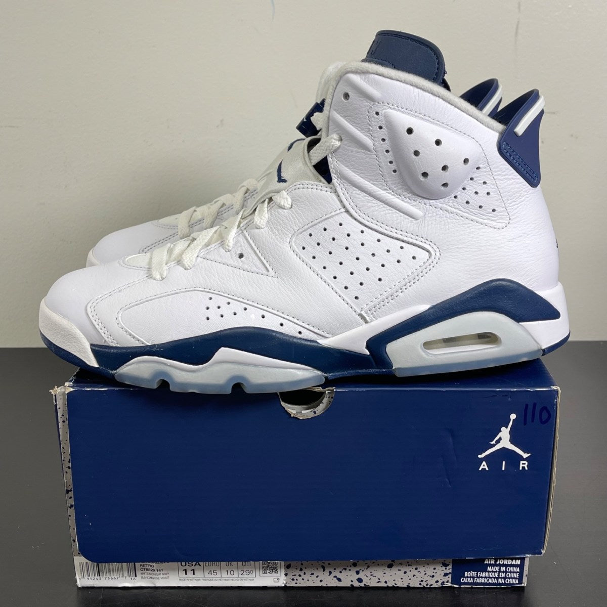 Jordan 6 Retro Midnight Navy (2022) 11 (Moderately Worn Pre-Owned)JordanWhite/Midnight Navy - Image 3