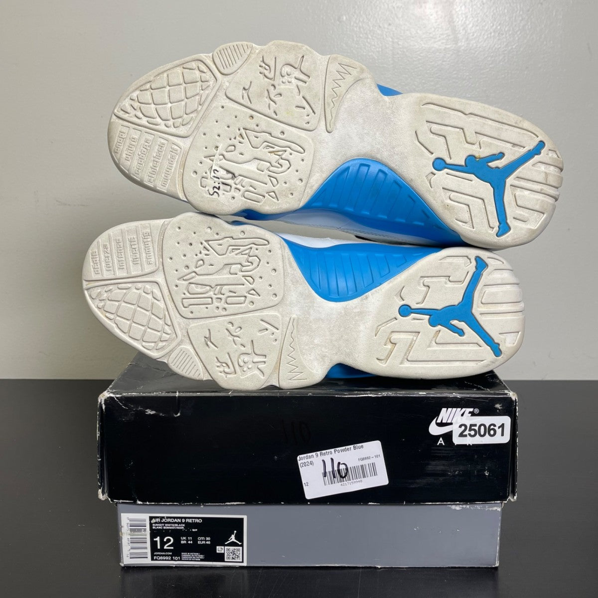 Jordan 9 Retro Powder Blue (2024) 12 (Moderately Worn Pre-Owned)JordanSummit White/Black/Dark Powder Blue - Image 5