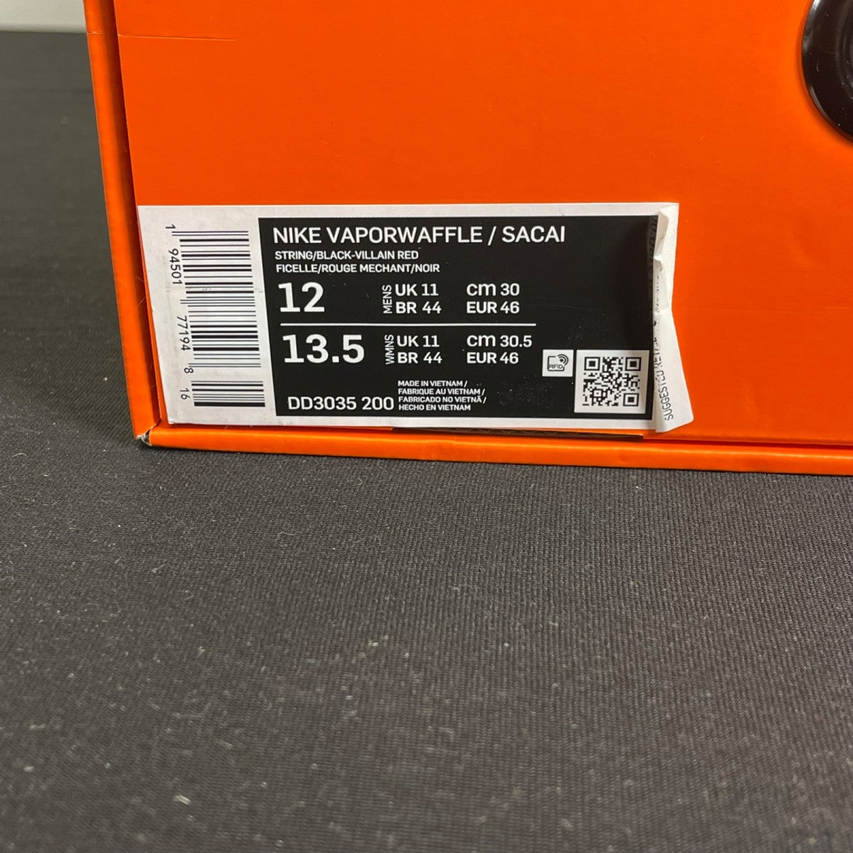 Nike Vaporwaffle sacai Villain Red Neptune Green 12 (Moderately Worn Pre-Owned)NikeString/Black-Villain Red-Neptune Green