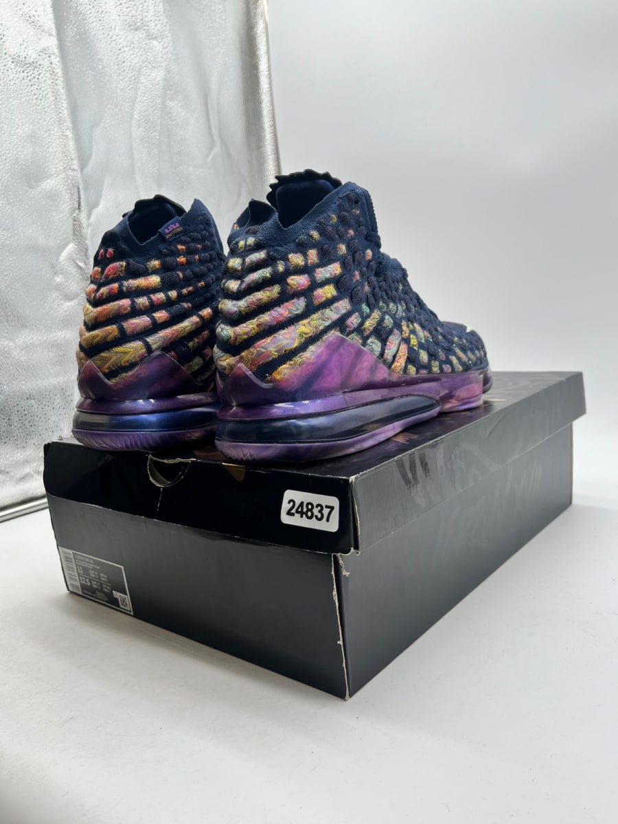 Nike LeBron 17 Monstars 11 (Lightly Worn Pre-Owned)NikeNavy Heather/Multi-Color-Black - Image 3