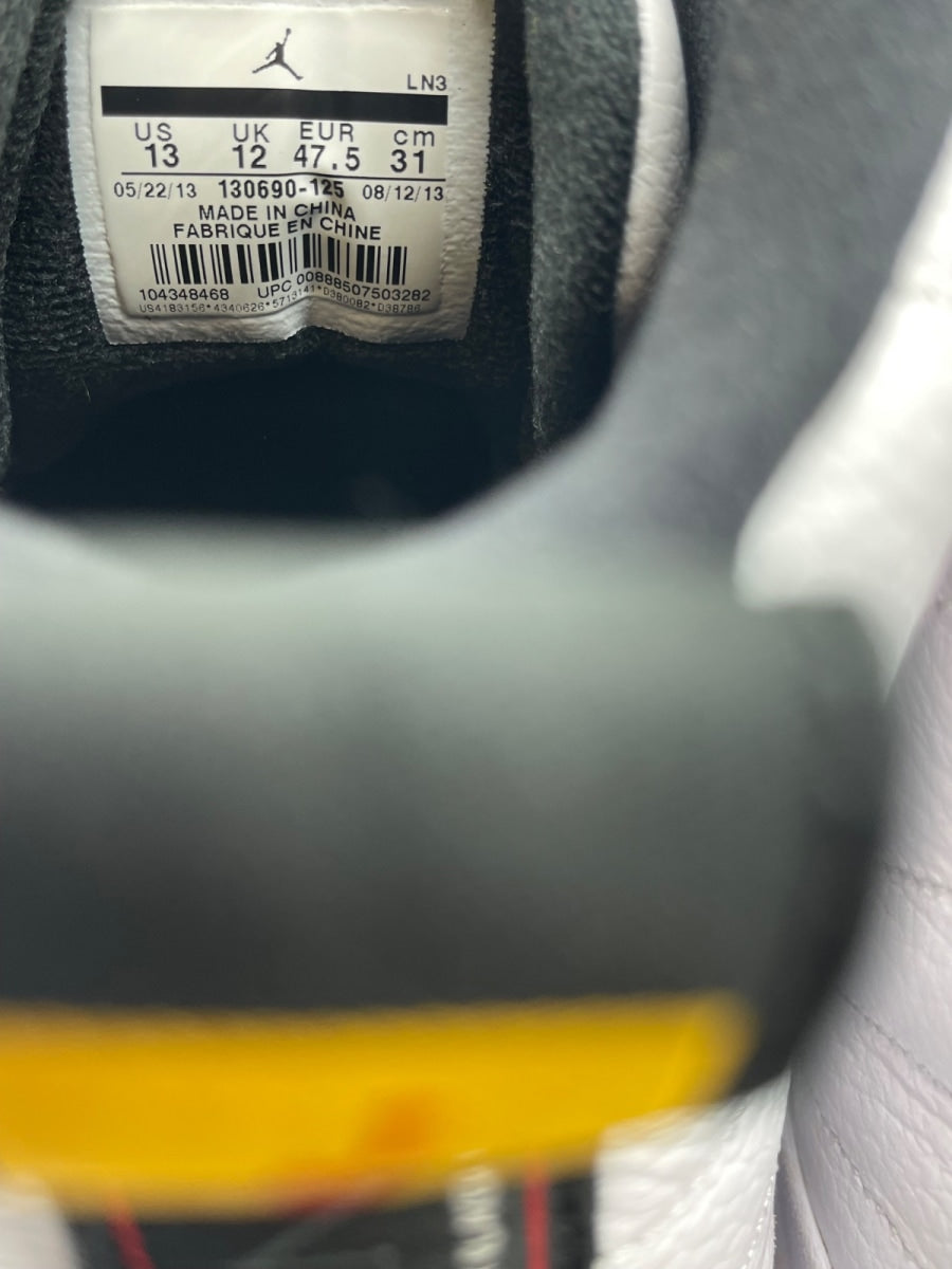 Jordan 12 Retro Taxi (2013) 13 (Moderately Worn Pre-Owned)JordanWhite/Black-Taxi - Image 8