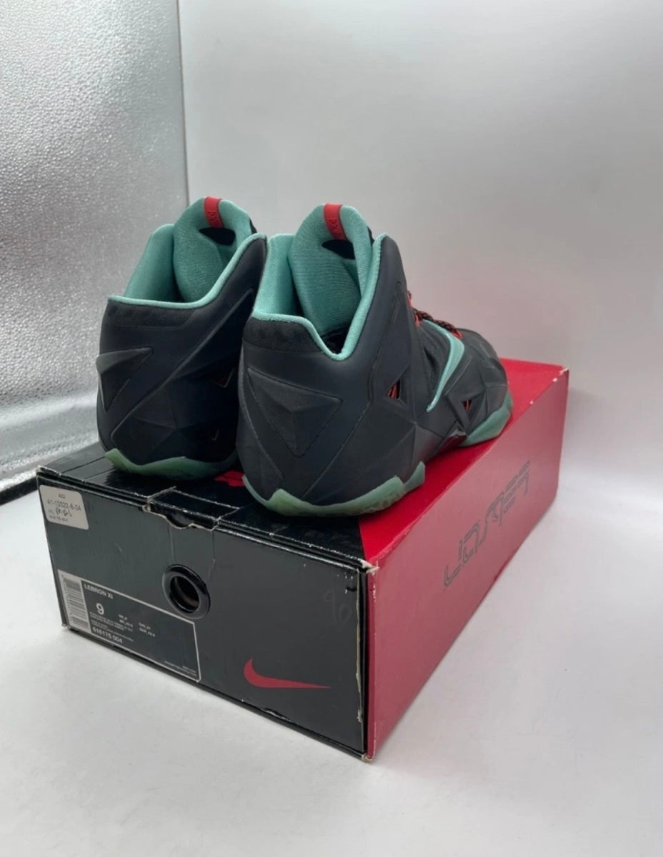 Nike LeBron 11 Diffused Jade 9 (Moderately Worn Pre-Owned)NikeBlack/Diffused Jade-Light Crimson - Image 5