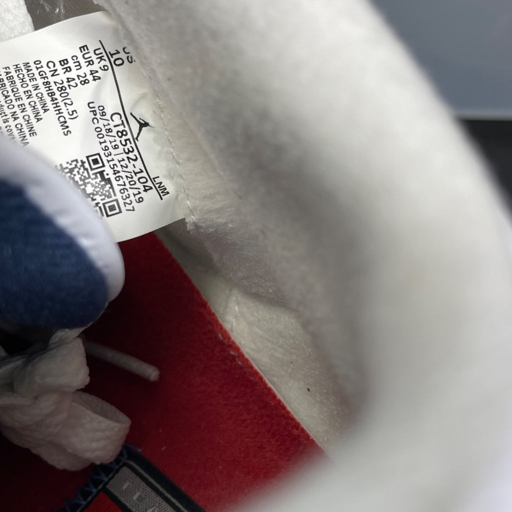 Jordan 3 Retro UNC (2020) 10 (Moderately Worn Pre-Owned)JordanWhite/Valor Blue-Tech Grey - Image 6