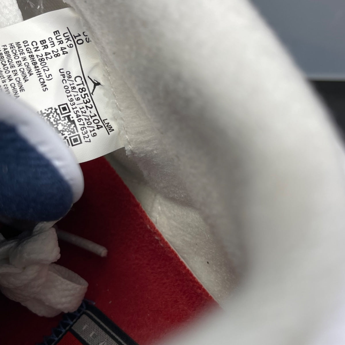 Jordan 3 Retro UNC (2020) 10 (Moderately Worn Pre-Owned)JordanWhite/Valor Blue-Tech Grey - Image 6