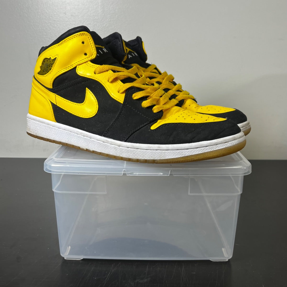 Jordan 1 Retro Beginning Moments Pack (BMP) New Love 13 (Heavily Worn Pre-Owned)JordanBlack/Varsity Maize-White - Image 1