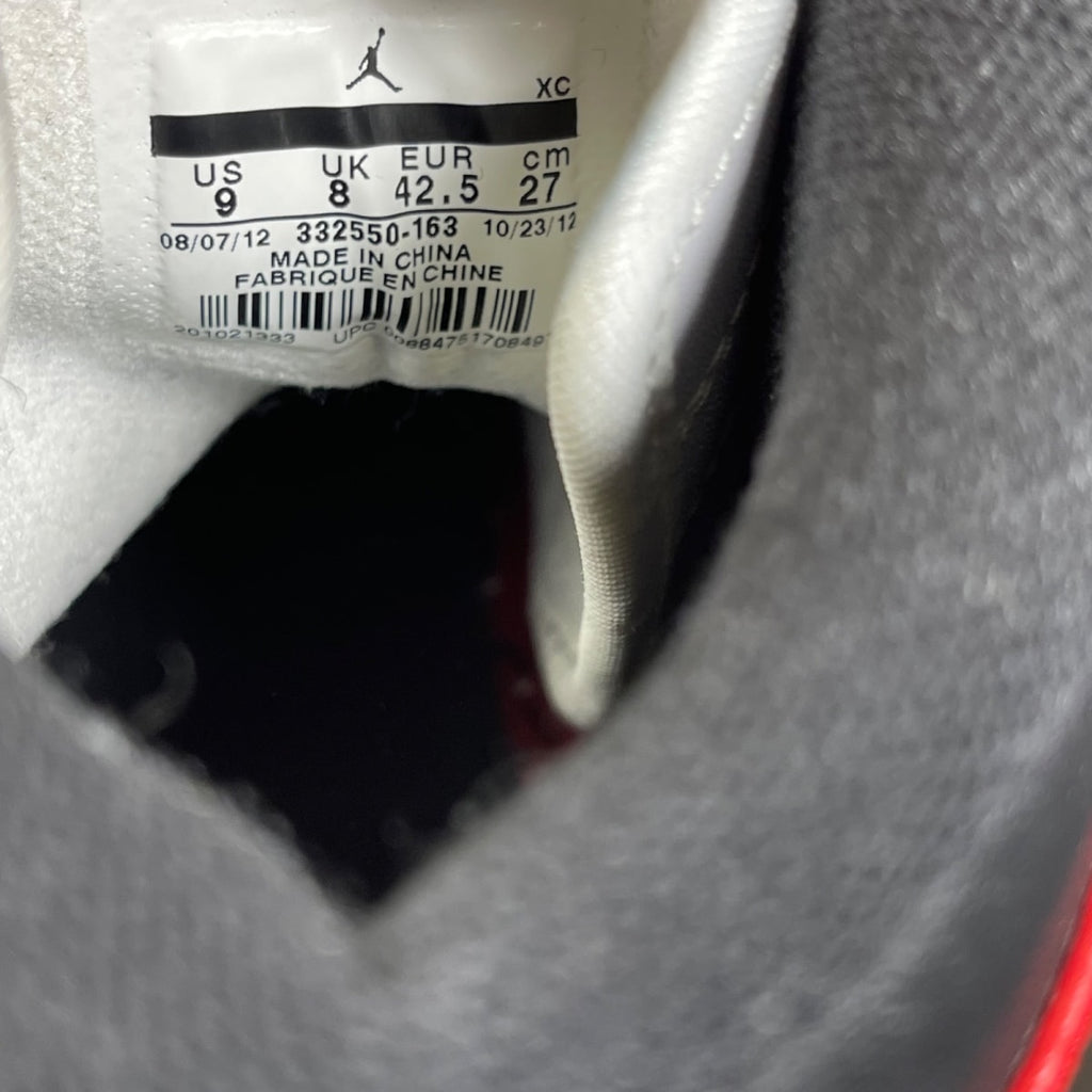 Jordan 1 Retro Chicago (2013) 9 (Moderately Worn Pre-Owned)JordanWhite/Varsity Red-Black - Image 6