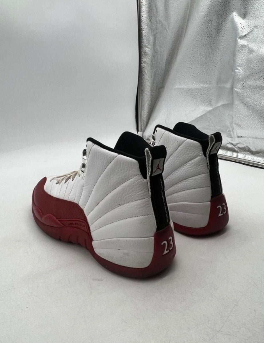 Jordan 12 Retro Cherry (2009) 9 (Moderately Worn Pre-Owned)JordanWhite/Varsity Red - Image 4