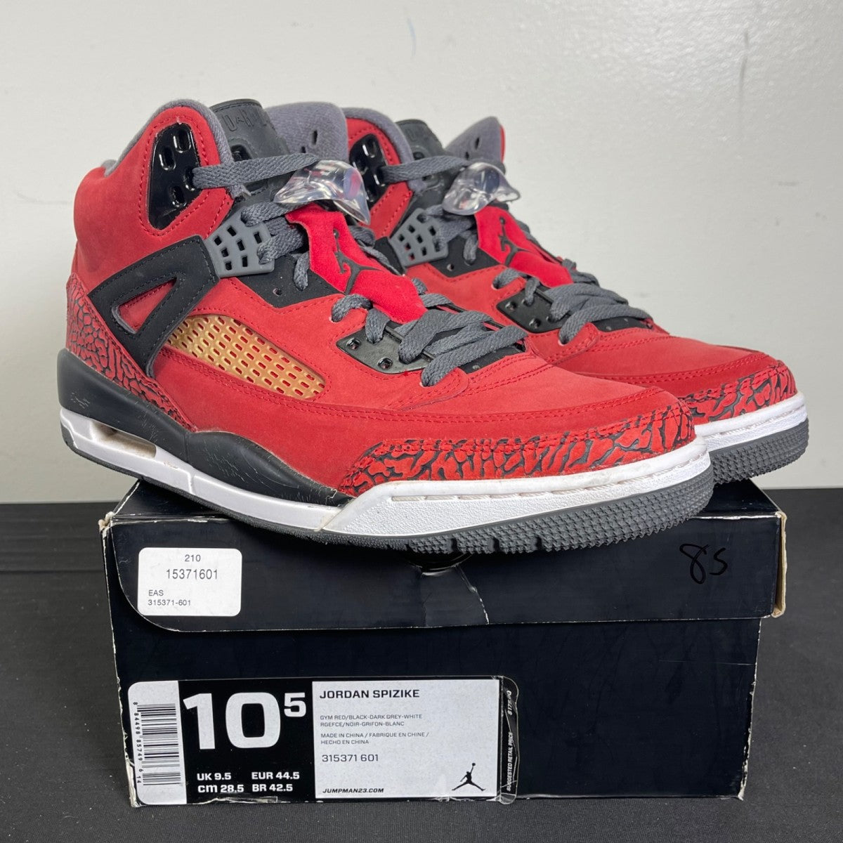 Jordan Spizike Toro Bravo 10.5 (Moderately Worn Pre-Owned)JordanGym Red/Black-Dark Grey - Image 1
