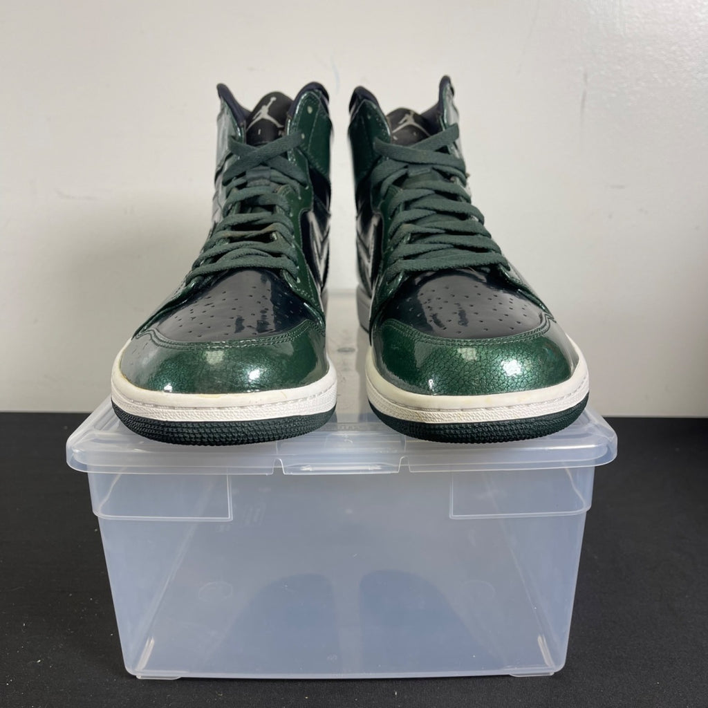 Jordan 1 Retro Grove Green 13 (Moderately Worn Pre-Owned)JordanGrove Green/Black-White - Image 2