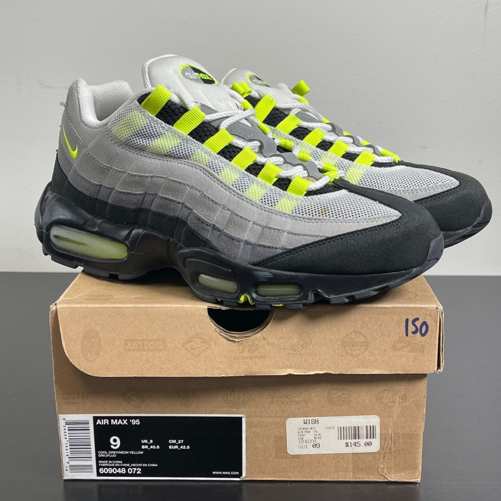 Nike Air Max 95 OG Neon (2008/2010) 9 (Moderately Worn Pre-Owned)NikeCool Grey/Neon Yellow - Image 1