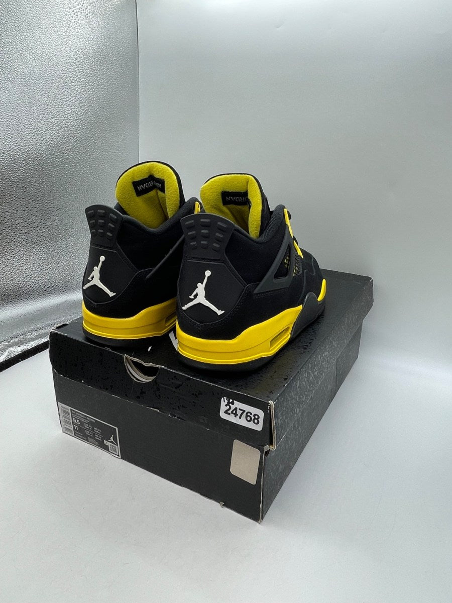 Jordan 4 Retro Thunder (2023) 9.5 (Moderately Worn Pre-Owned)JordanBlack/Tour Yellow - Image 5