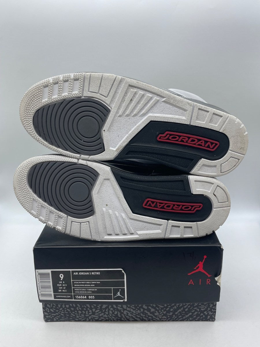 Jordan 3 Retro Stealth 9 (Moderately Worn Pre-Owned)JordanStealth/Varsity Red-Light Graphite-Black - Image 7