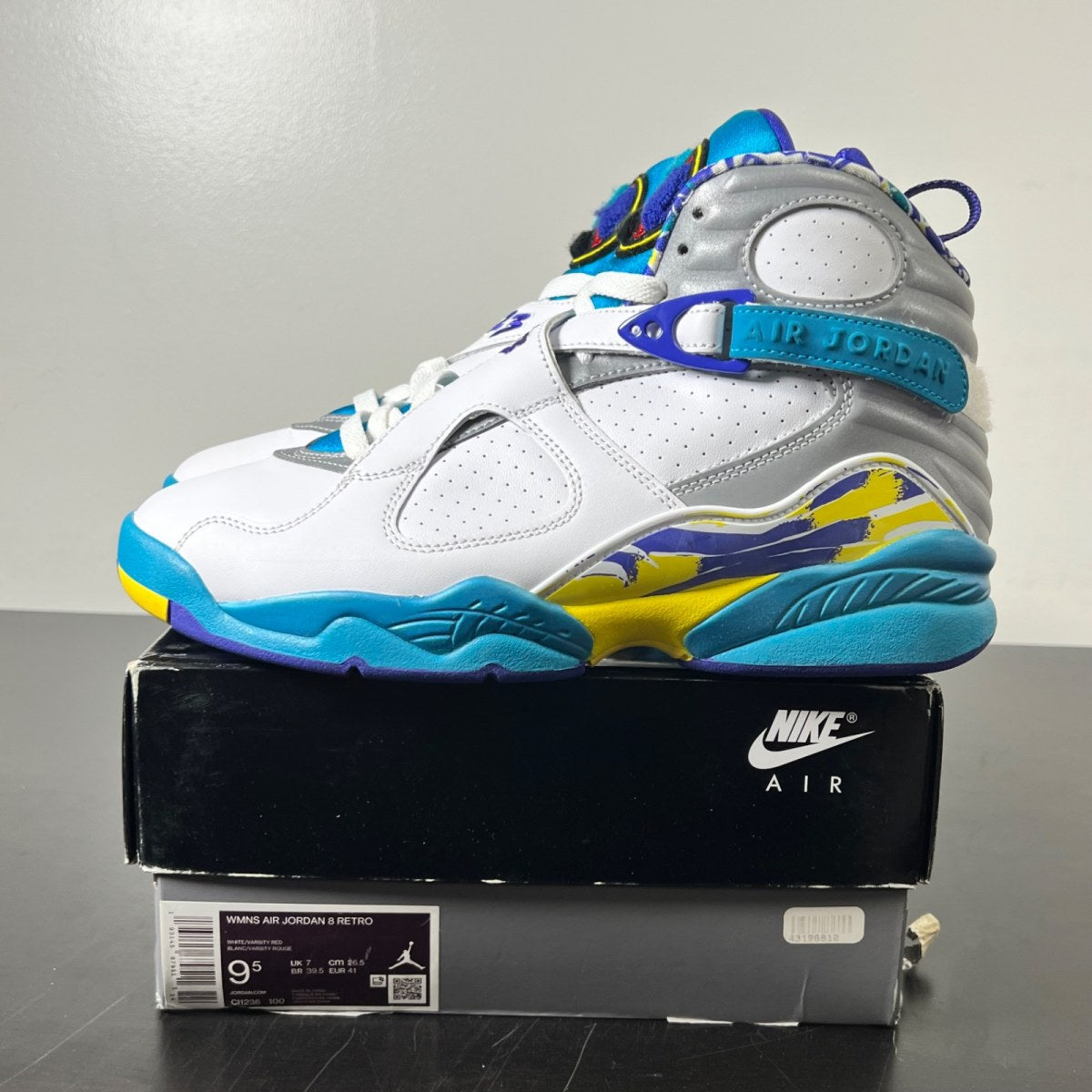 Jordan 8 Retro White Aqua (2019) (Women's) 9.5W (Lightly Worn Pre-Owned)JordanWhite/Varsity Red-Bright Concord-Aquatone - Image 3