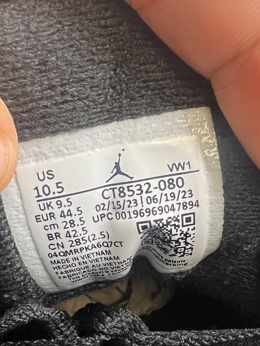 Jordan 3 Retro Fear Pack (2023) 10.5 (Lightly Worn Pre-Owned)JordanNight Stadium/Total Orange-Black-Flat Pewter-Neutral Grey - Image 7