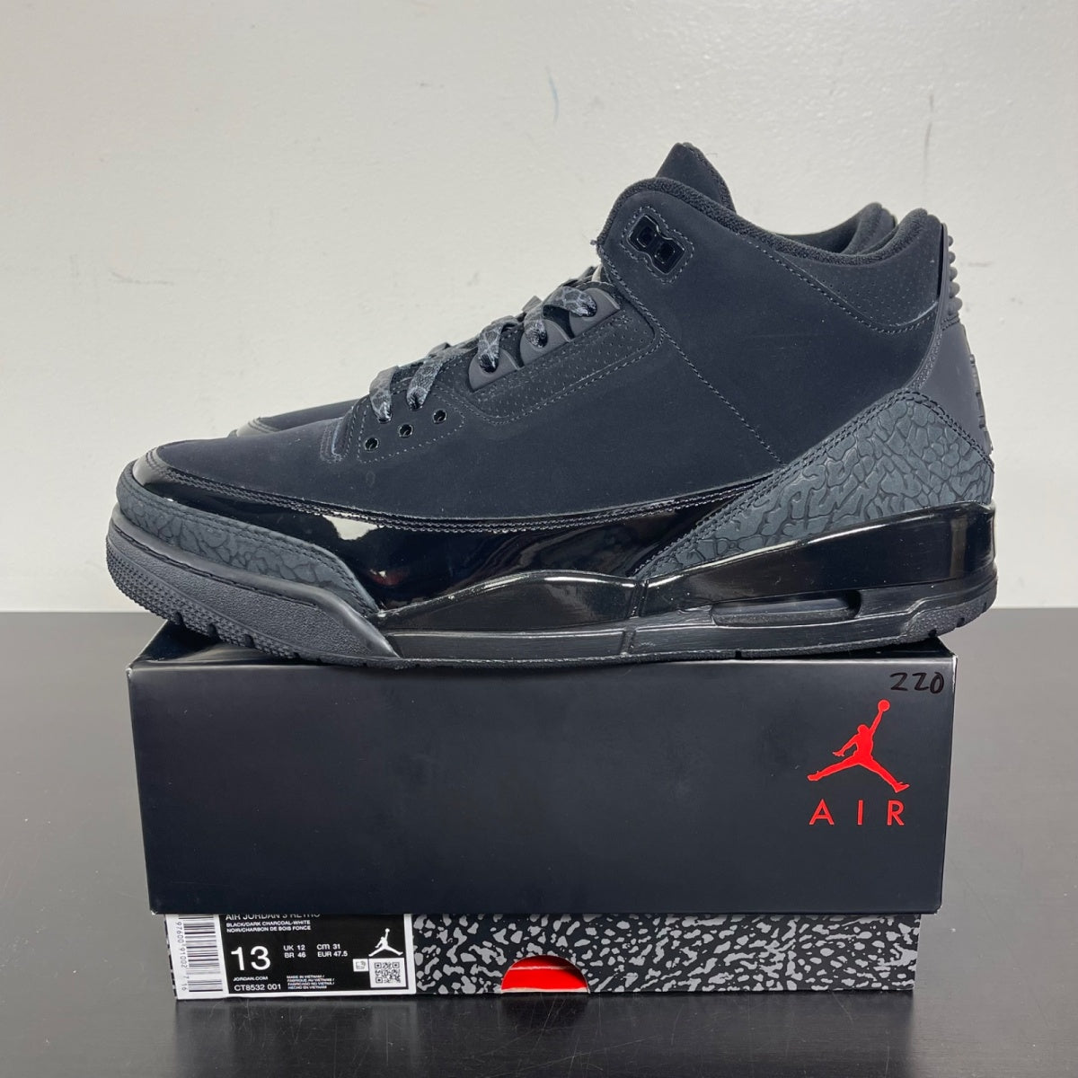 Jordan 3 Retro Black Cat (2025) 13 (Moderately Worn Pre-Owned)JordanBlack/Dark Charcoal/Black - Image 3