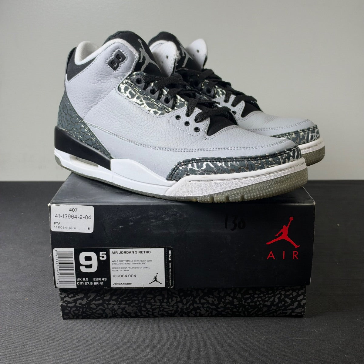 Jordan 3 Retro Wolf Grey (Size 9.5) - aux