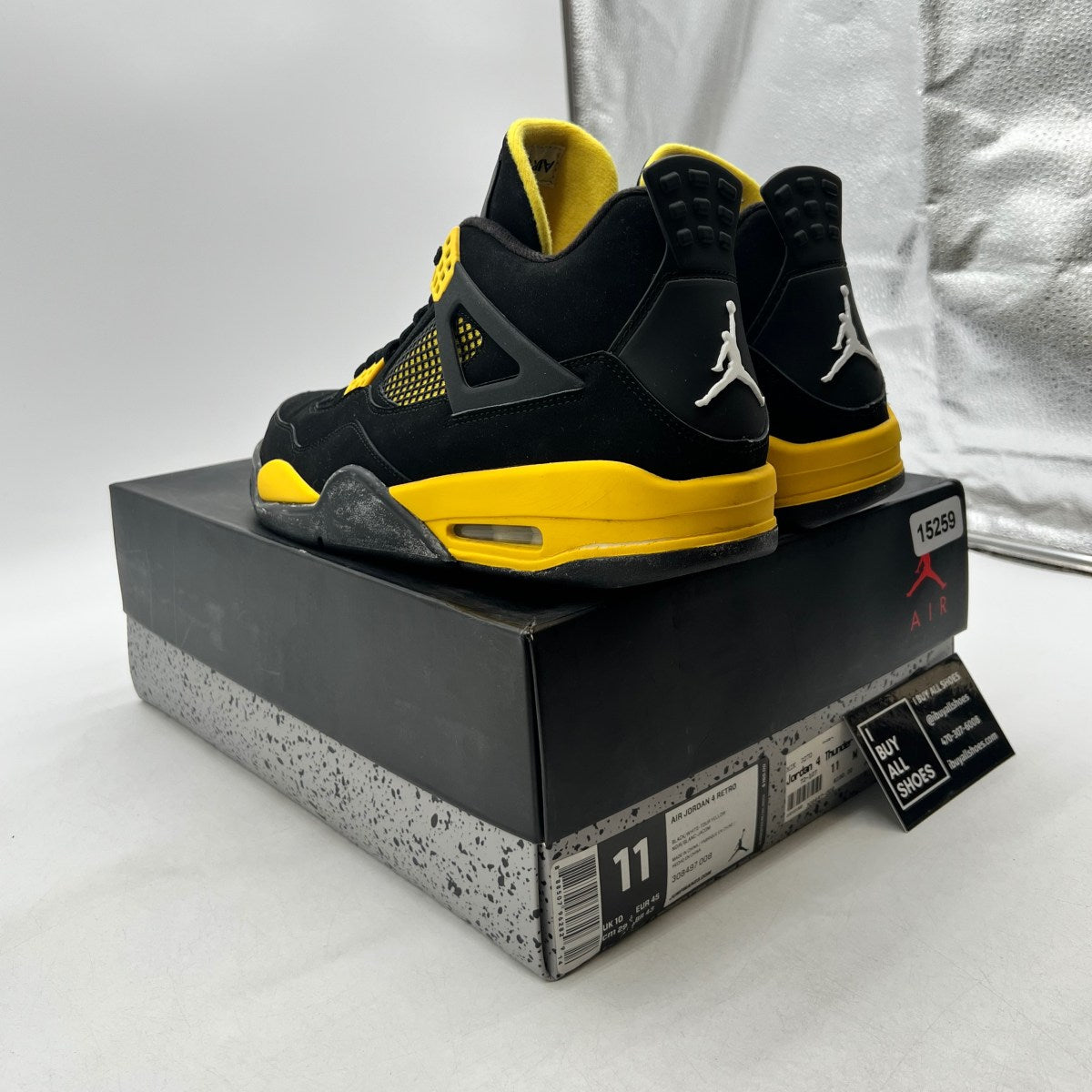 Jordan 4 Retro Thunder (2012) - Image 4
