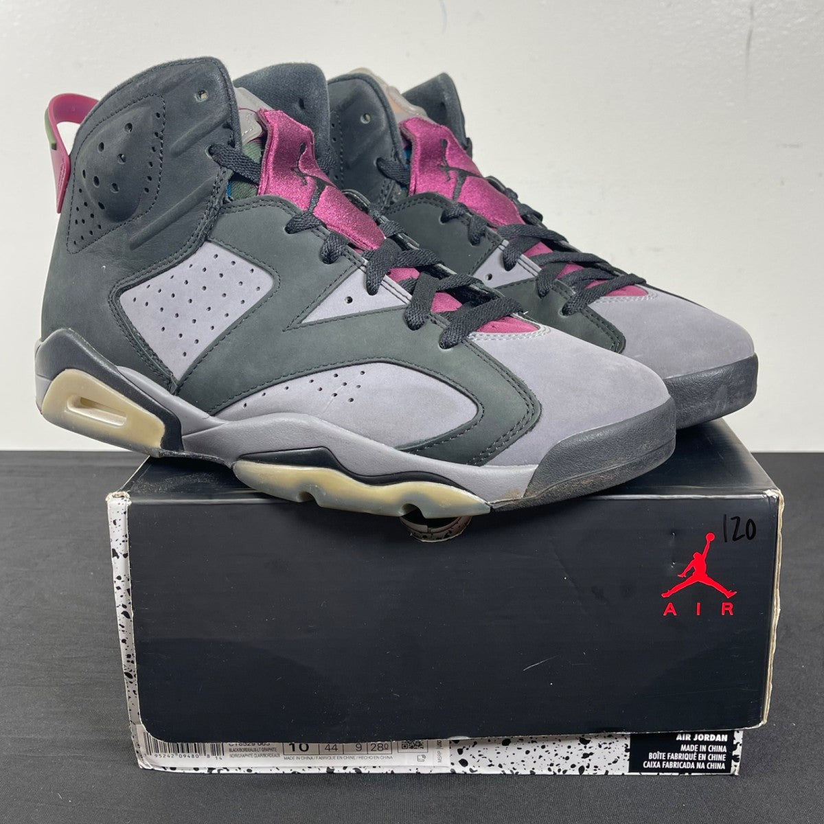 Jordan 6 Retro Bordeaux 10 (Moderately Worn Pre-Owned)JordanBlack/Light Graphite-Dark Grey-Bordeaux - Image 1