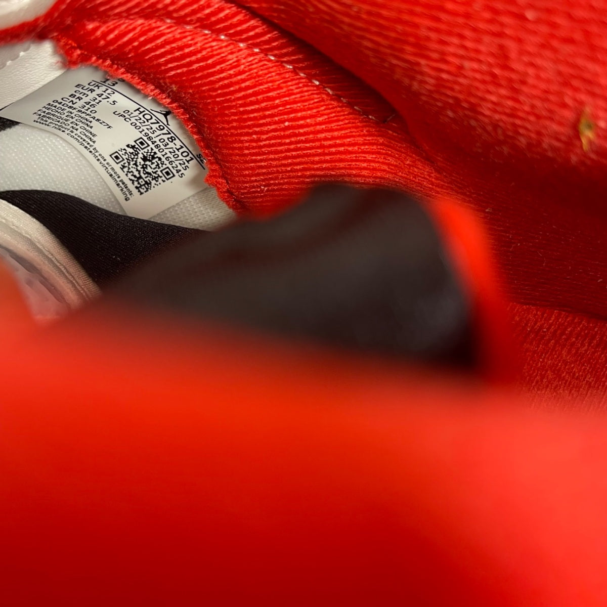 Jordan 5 Retro Fire Red Black Tongue (2025) 13 (Moderately Worn Pre-Owned)JordanWhite/Fire Red/Black - Image 6