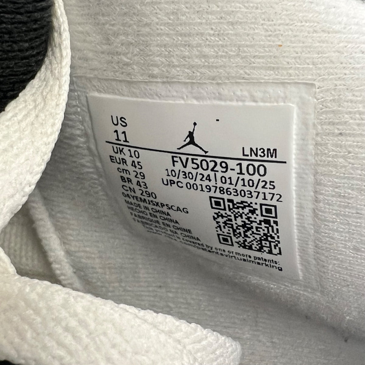 Jordan 4 Retro White Cement (2025) 11 (Lightly Worn Pre-Owned)JordanSummit White/Fire Red-Tech Grey-Black - Image 6