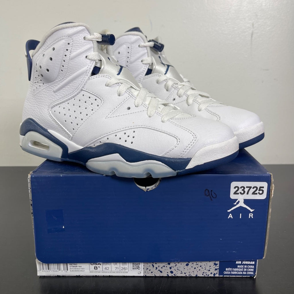 Jordan 6 Retro Midnight Navy (2022) 8.5 (Moderately Worn Pre-Owned)JordanWhite/Midnight Navy - Image 1