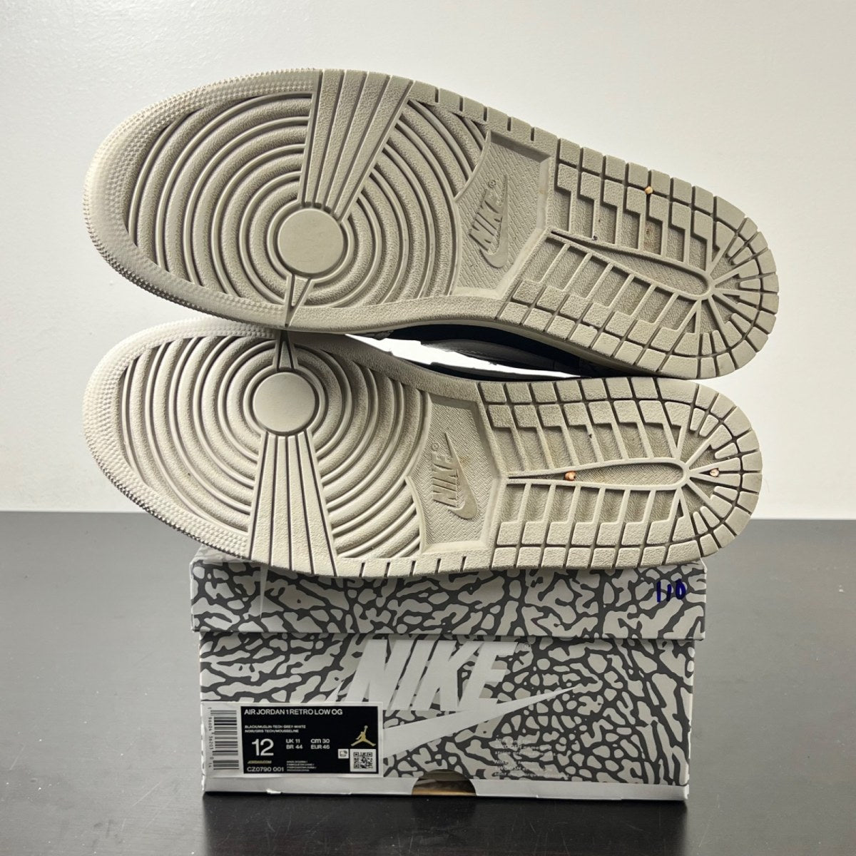 Jordan 1 Retro Low OG Black Cement 12 (Moderately Worn Pre-Owned)JordanBlack/Muslin/Tech Grey/White/Sail - Image 5