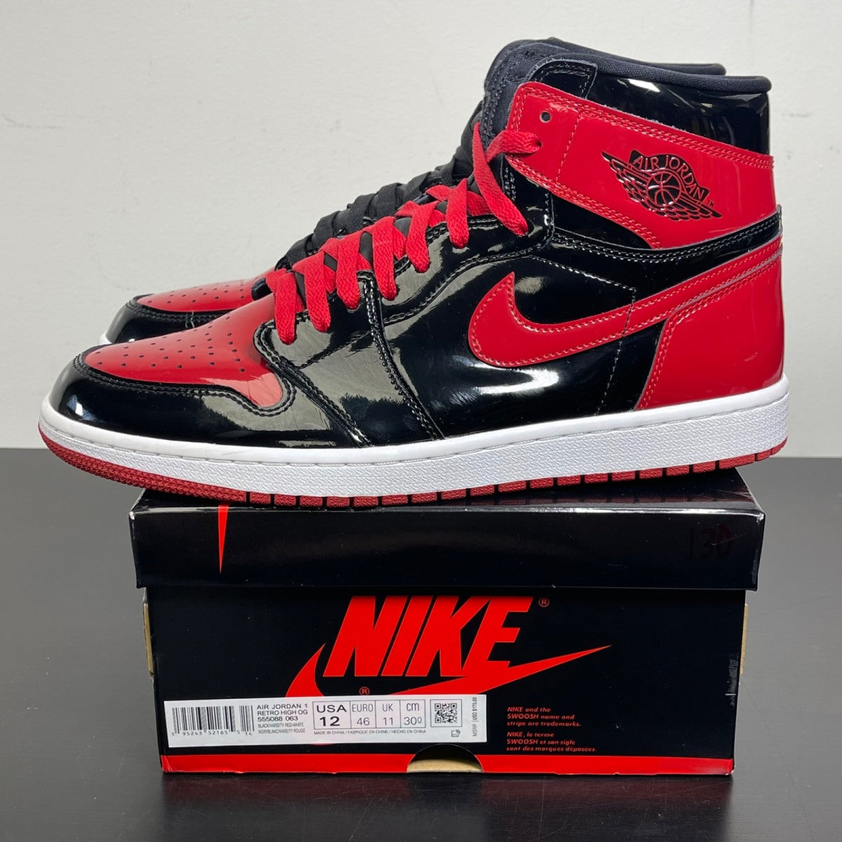 Jordan 1 Retro High OG Patent Bred 12 (Moderately Worn Pre-Owned)JordanBlack/White-Varsity Red - Image 3