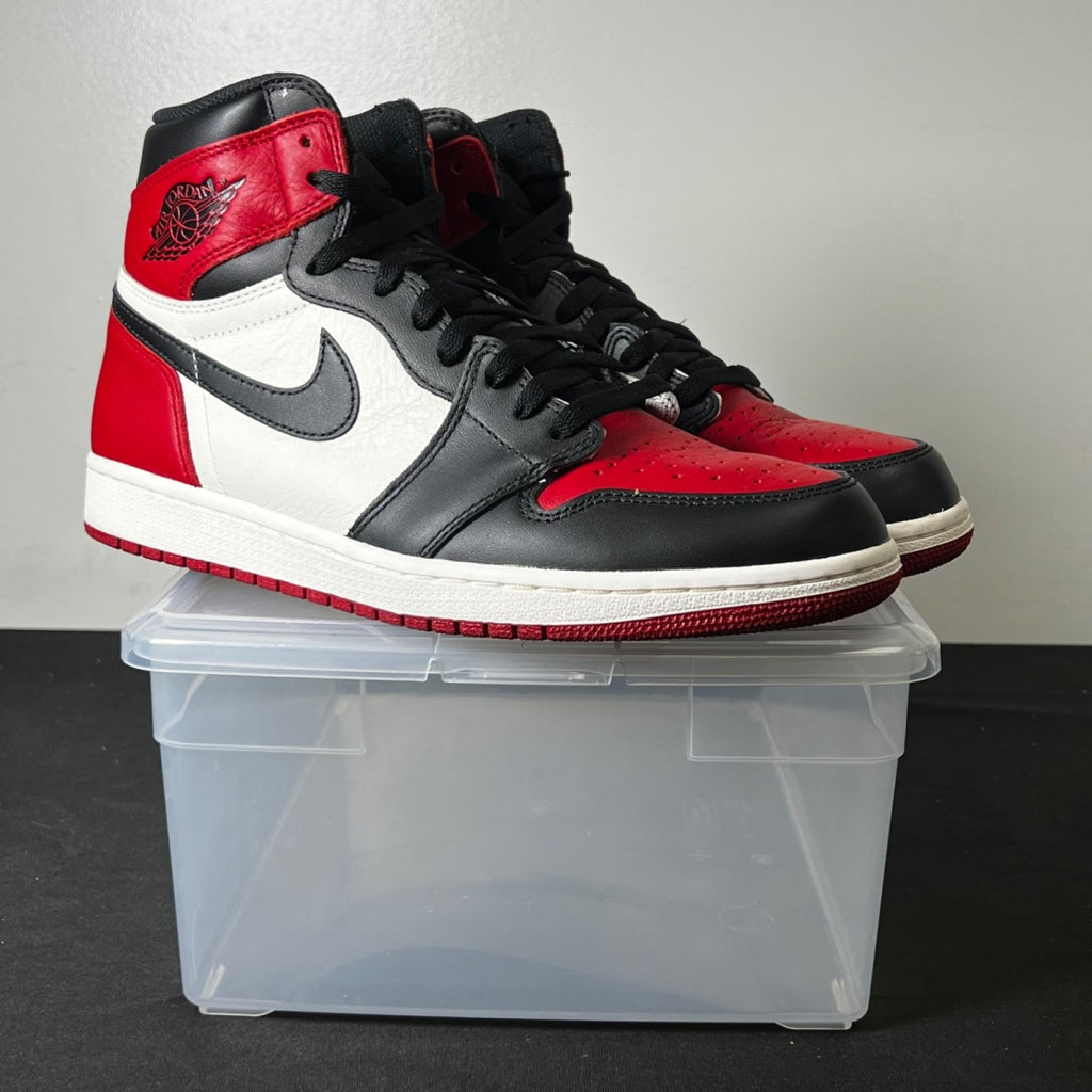 Jordan 1 Retro High Bred Toe 10 (Lightly Worn Pre-Owned)JordanGym Red/Black-Summit White - Image 1