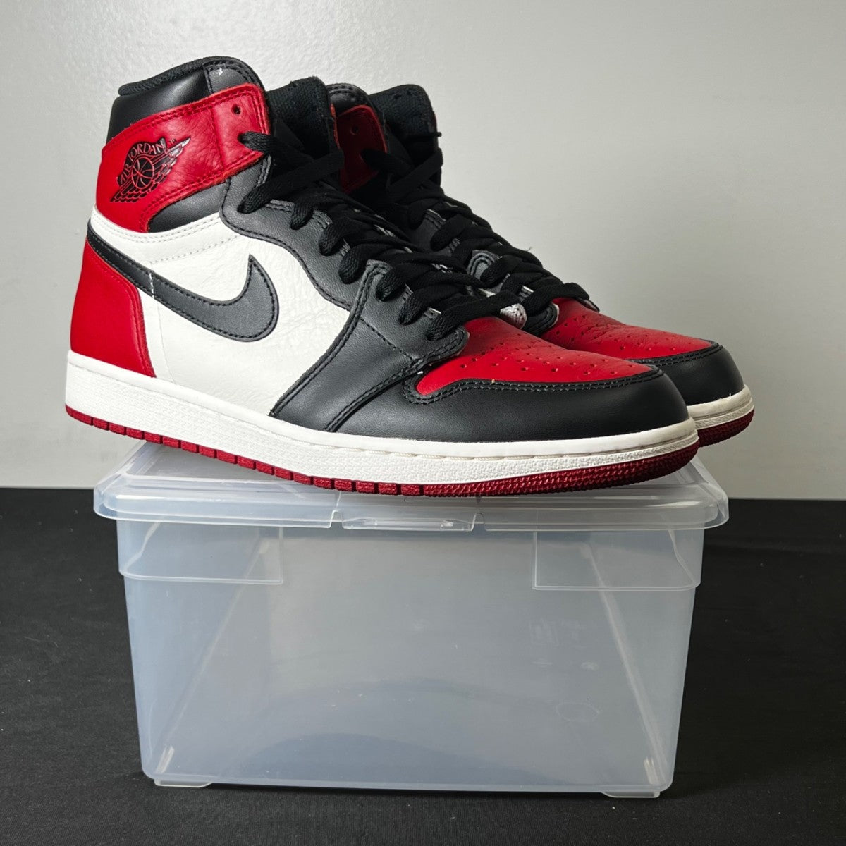 Jordan 1 Retro High Bred Toe 10 (Lightly Worn Pre-Owned)JordanGym Red/Black-Summit White - Image 1