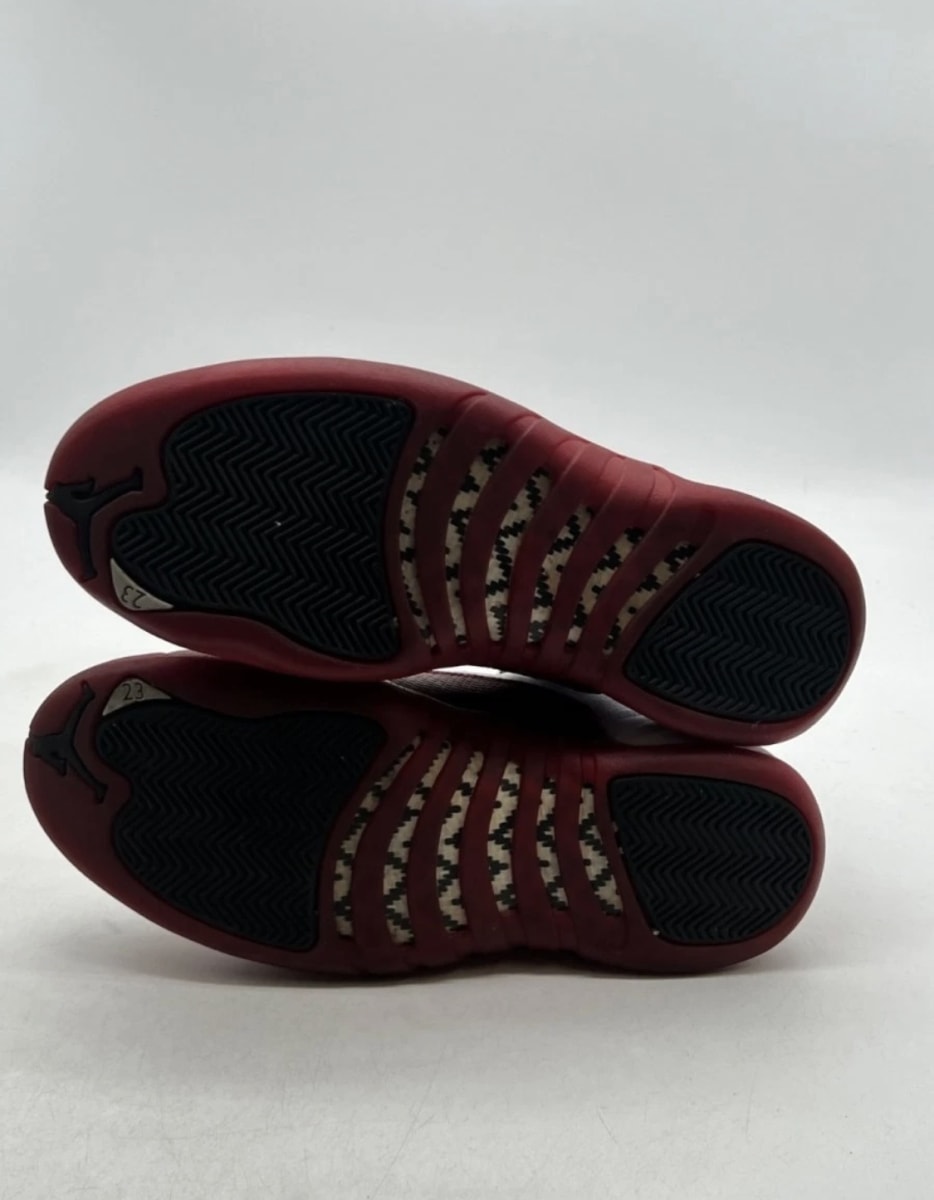 Jordan 12 Retro Cherry (2009) 9 (Moderately Worn Pre-Owned)JordanWhite/Varsity Red - Image 7