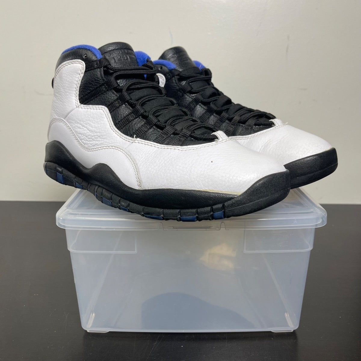 Jordan 10 Retro Orlando 9.5 (Moderately Worn Pre-Owned)JordanWhite/Black-Royal-Metallic Silver - Image 1