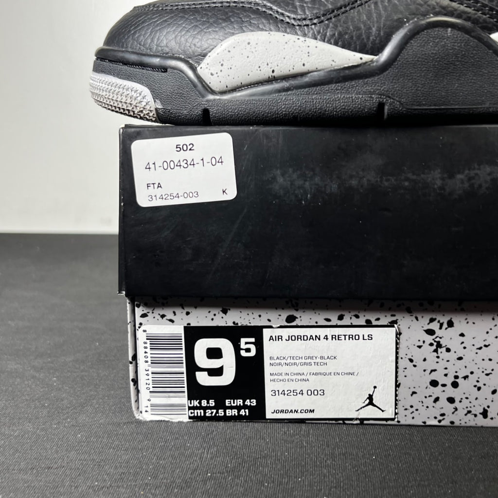Jordan 4 Retro Oreo (2015) 9.5 (Lightly Worn Pre-Owned)JordanBlack/Tech Grey-White