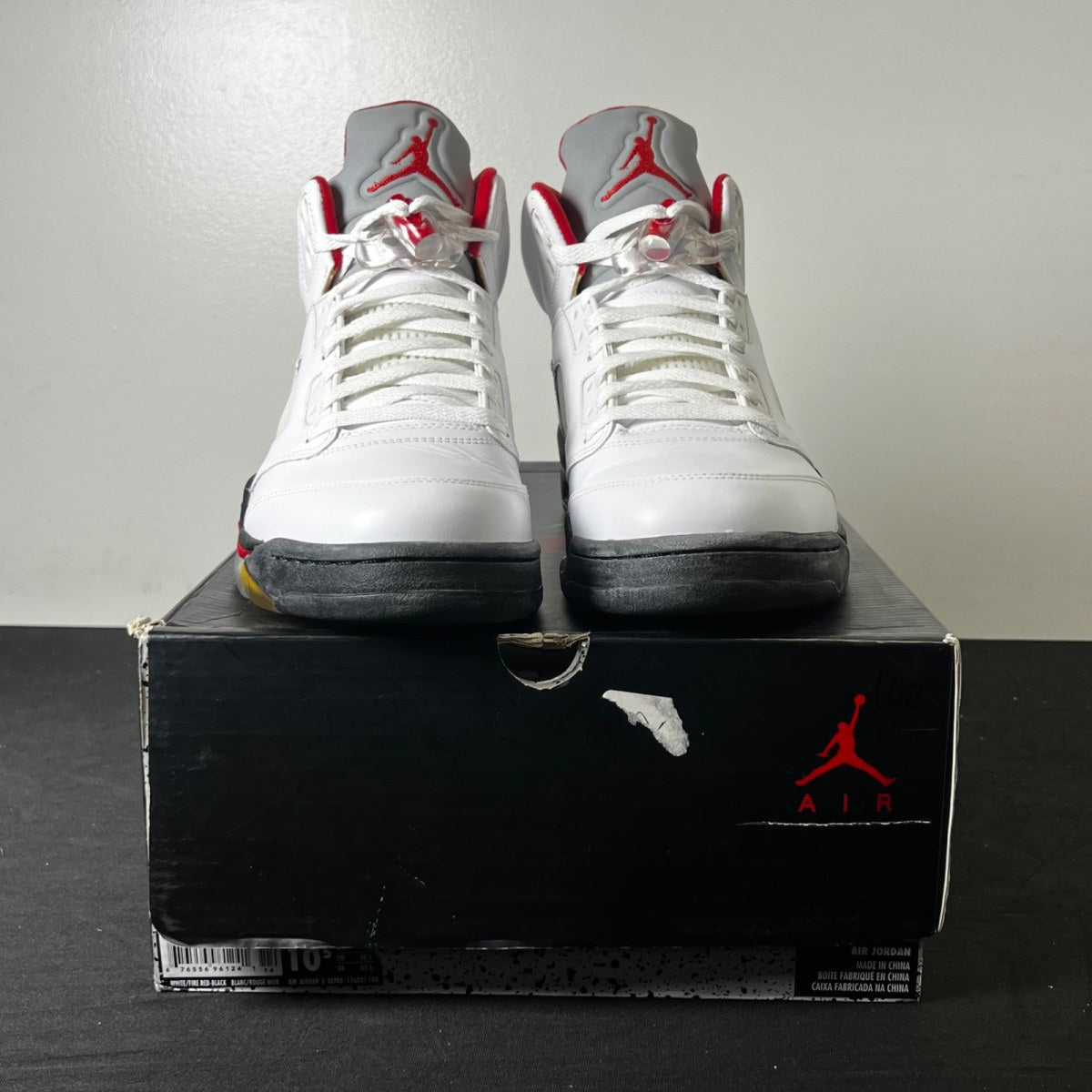 Jordan 5 Retro Fire Red (2013) 10.5 (Lightly Worn Pre-Owned)JordanWhite/Fire Red-Black - Image 2