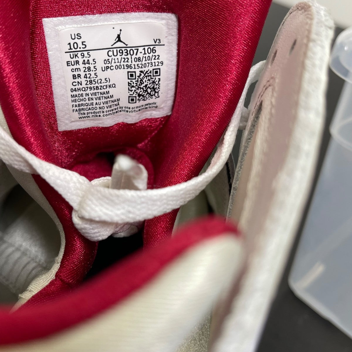 Jordan 7 Retro Cardinal (2022) 10.5 (Moderately Worn Pre-Owned)JordanWhite/Black/Cardinal Red/Chutney - Image 6