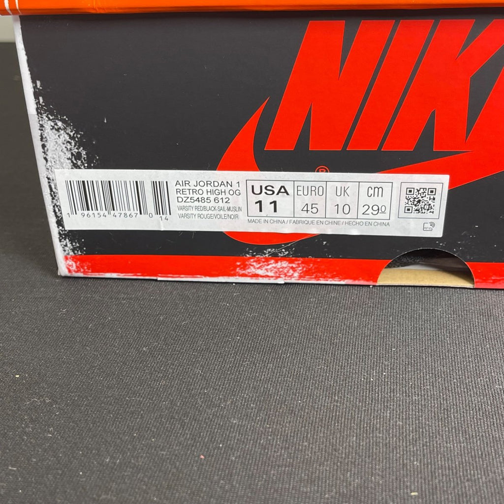 Jordan 1 Retro High OG Chicago Lost and Found (Size 11) - aux