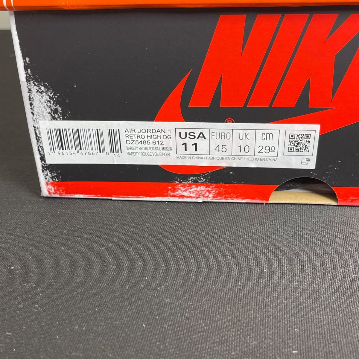 Jordan 1 Retro High OG Chicago Lost and Found (Size 11) - aux