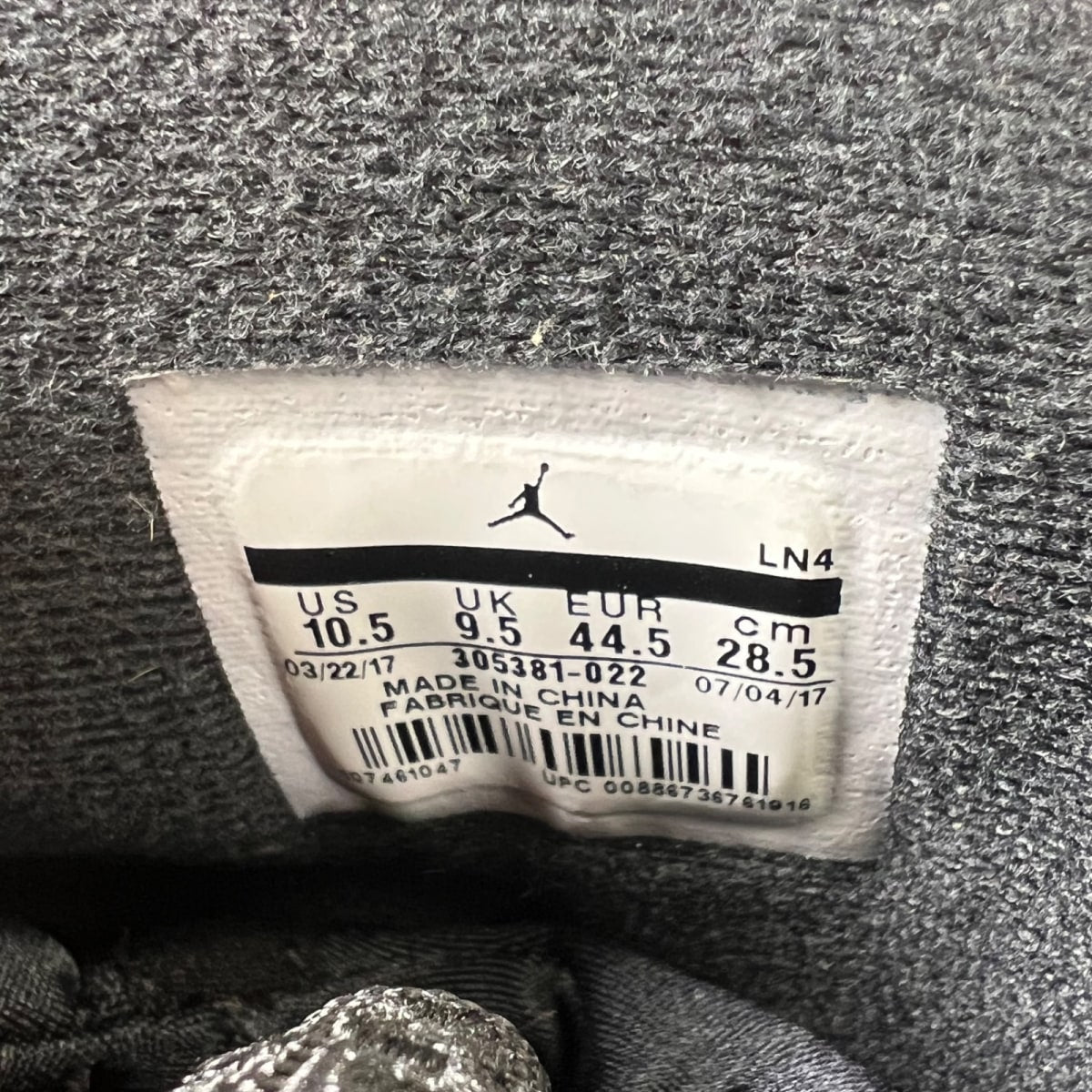 Jordan 8 Retro Black Cement 10.5 (Moderately Worn Pre-Owned)JordanBlack/Gym Red-Black-Wolf Grey - Image 6