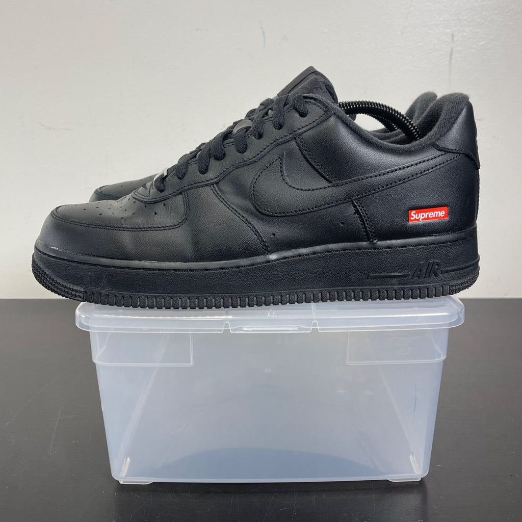 Nike Air Force 1 Low Supreme Black 10.5 (Moderately Worn Pre-Owned)NikeBlack/Black-Black - Image 3