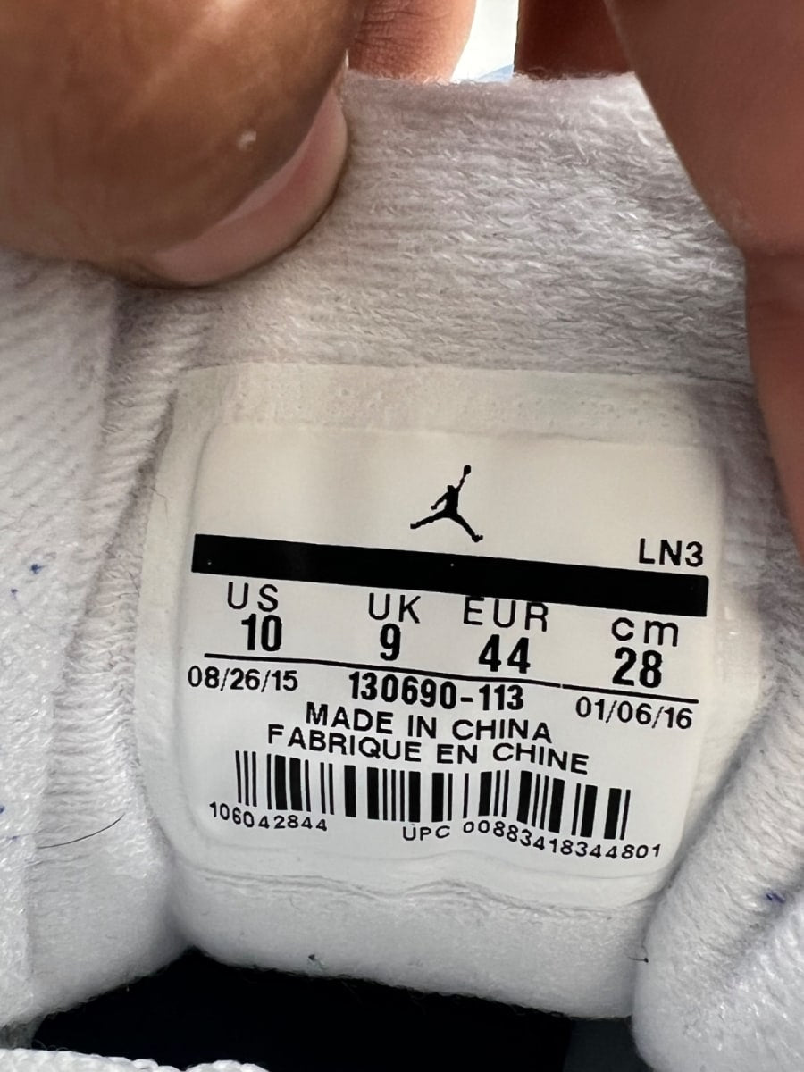 Jordan 12 Retro French Blue (2016) 10 (Lightly Worn Pre-Owned)JordanWhite/French Blue-Metallic Silver-Varsity Red - Image 8