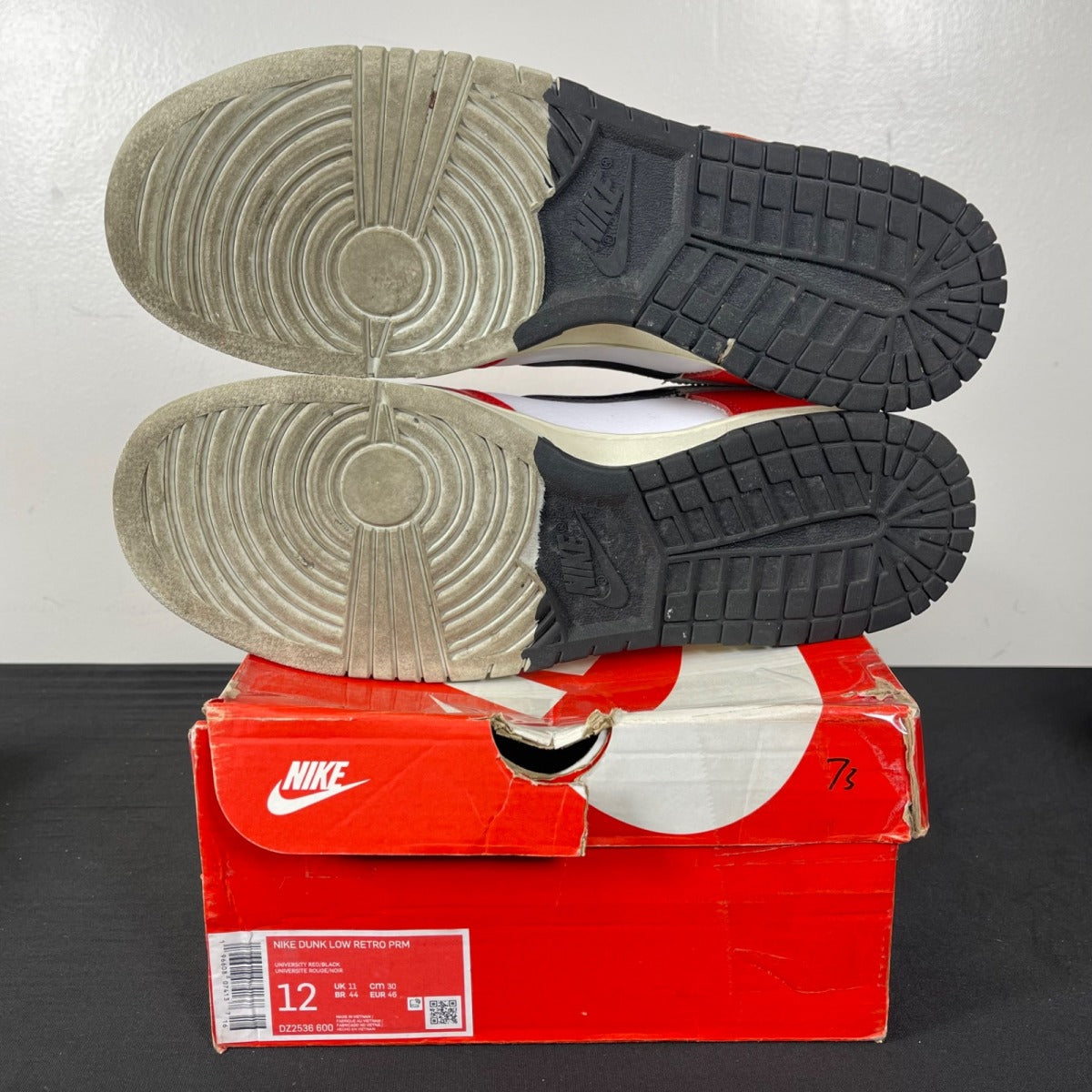 Nike Dunk Low Chicago Split 12 (Moderately Worn Pre-Owned)NikeUniversity Red/Black-Light Silver-White - Image 5