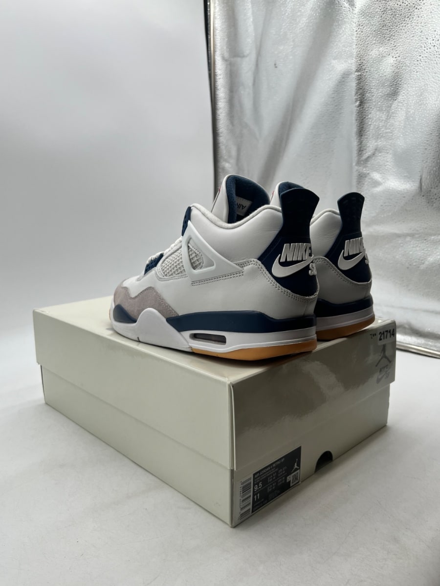 Jordan 4 Retro SB Navy 9.5 (Lightly Worn Pre-Owned) - Image 6