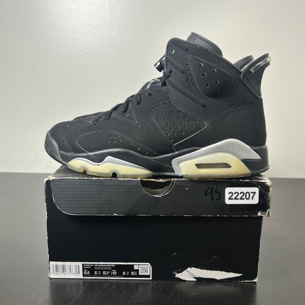 Jordan 6 Retro Chrome 8.5 (Lightly Worn Pre-Owned)JordanBlack/Black/Metallic Silver - Image 3