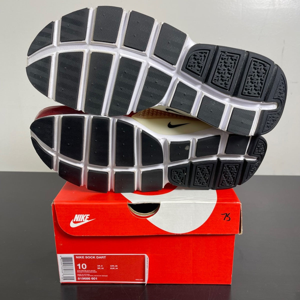Nike Sock Dart Gym Red 10 (Moderately Worn Pre-Owned)NikeGym Red/White - Image 5