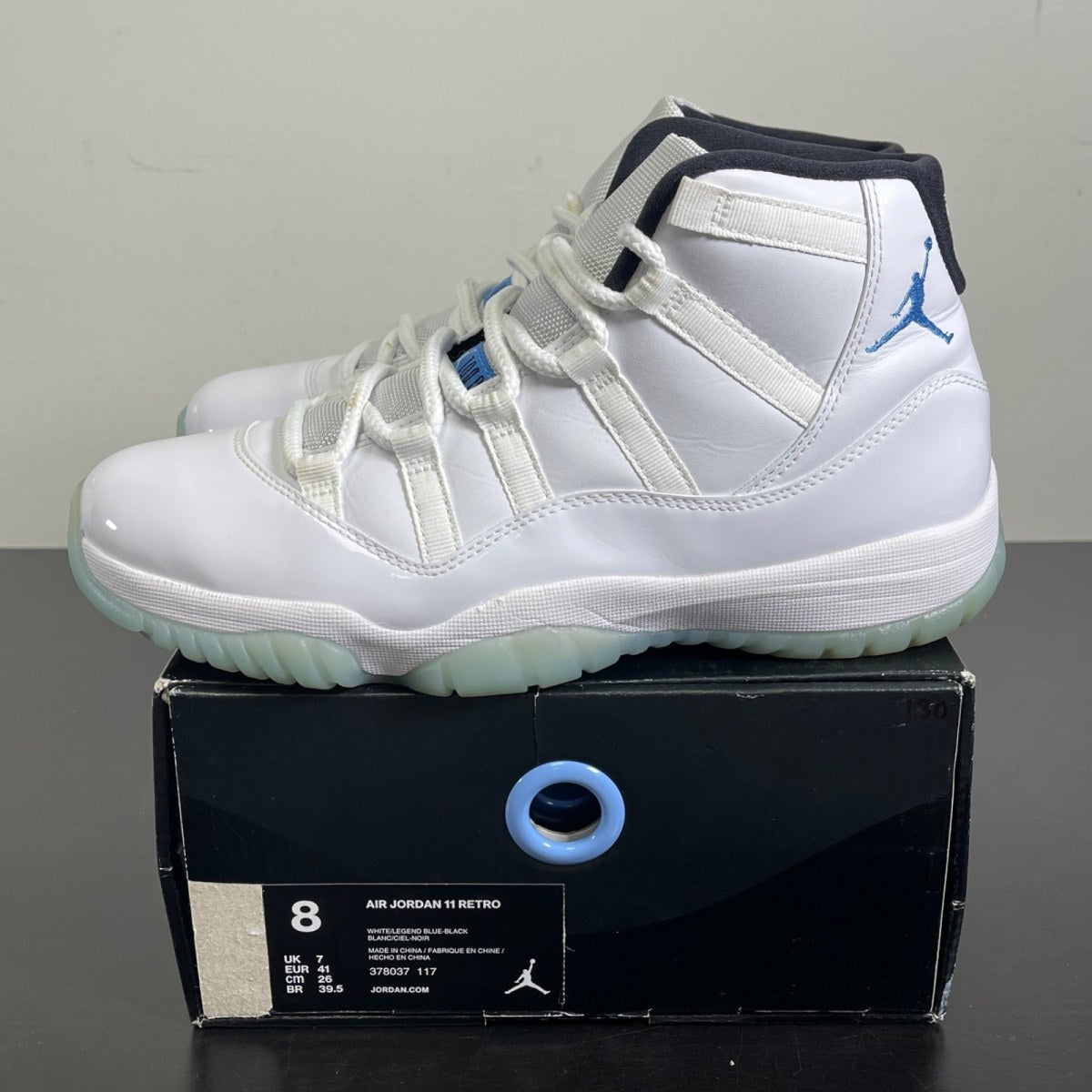 Jordan 11 Retro Legend Blue (2014) 8 (Moderately Worn Pre-Owned)JordanWhite/Black-Legend Blue - Image 4