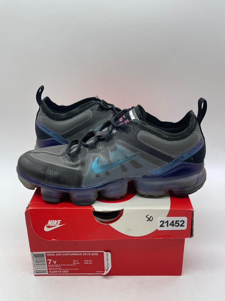 Nike Air VaporMax 2019 Throwback Future (GS) 7Y (Moderately Worn Pre-Owned)NikeBlack/Anthracite-Laser Fuchsia - Image 1