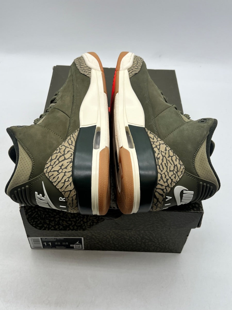 Jordan 3 Retro Family Affair 11 (Lightly Worn Pre-Owned)JordanMedium Olive/Sequoia/Neutral Olive/Sail/Total Crimson - Image 9