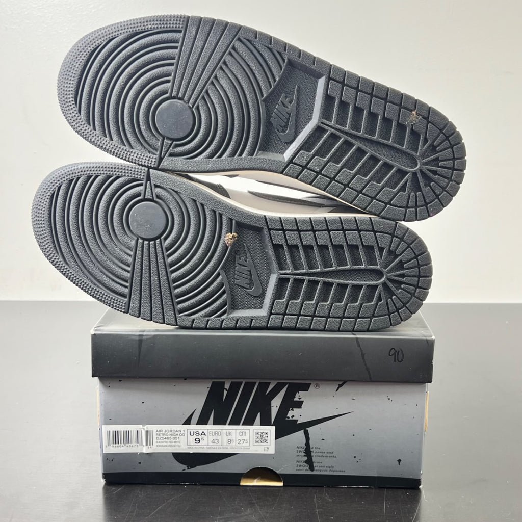 Jordan 1 Retro High OG Washed Black 9.5 (Lightly Worn Pre-Owned)JordanBlack/Fire Red/Light Smoke Grey/Sail - Image 5
