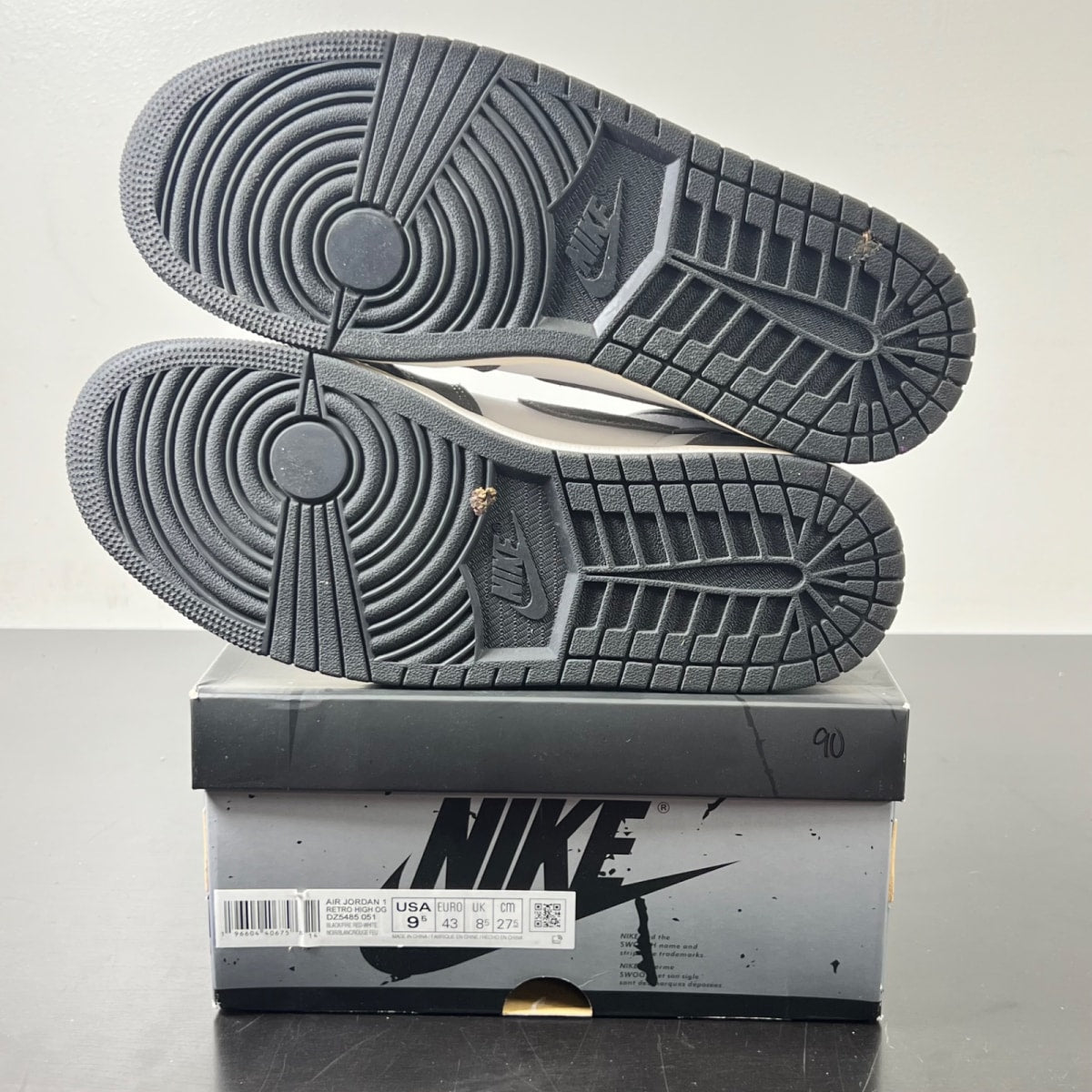 Jordan 1 Retro High OG Washed Black 9.5 (Lightly Worn Pre-Owned)JordanBlack/Fire Red/Light Smoke Grey/Sail - Image 5