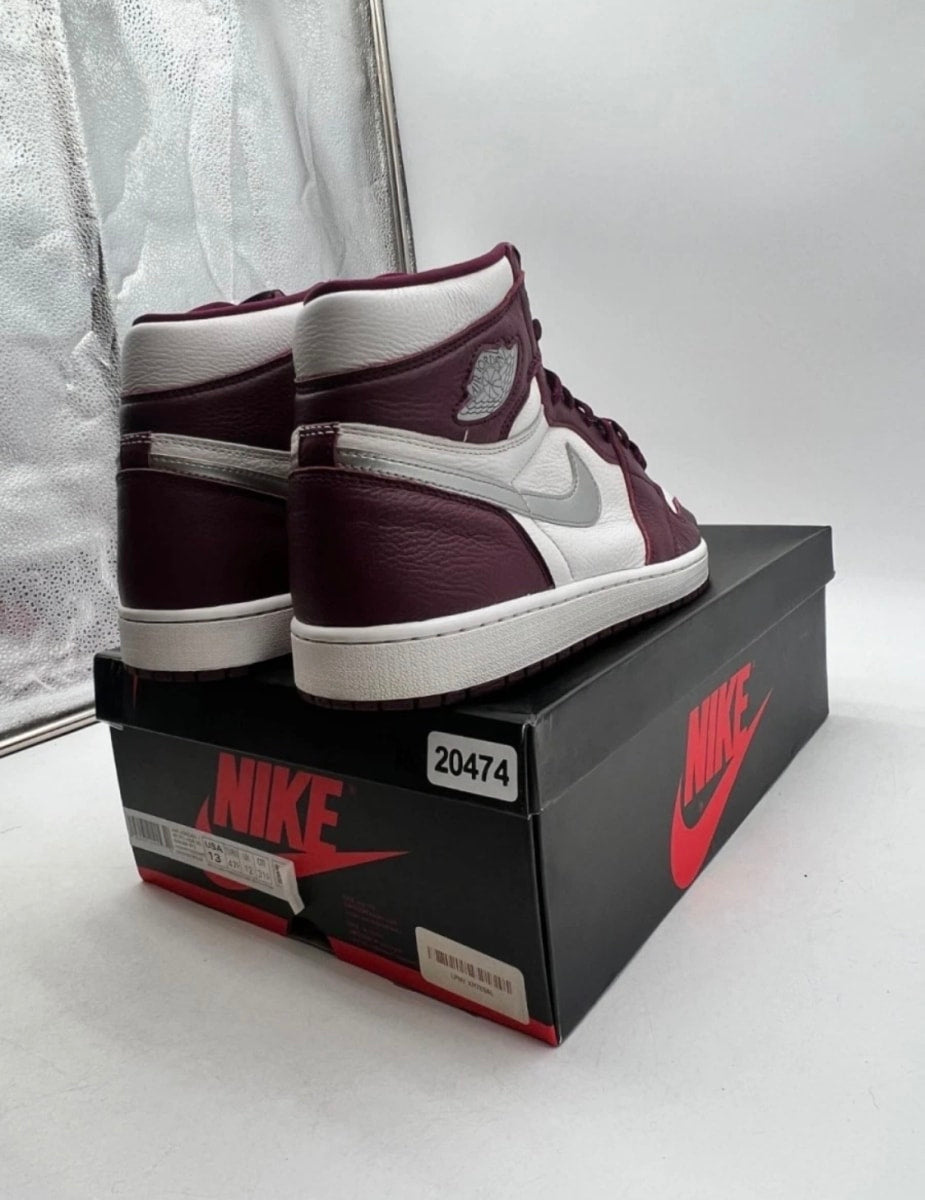 Jordan 1 Retro High OG Bordeaux 13 (Lightly Worn Pre-Owned)JordanBordeaux/White-Metallic Silver - Image 3