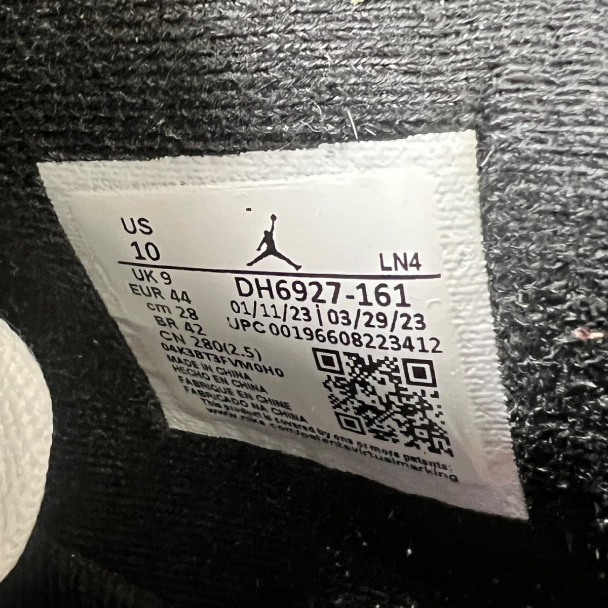 Jordan 4 Retro Red Cement 10 (Lightly Worn Pre-Owned)JordanWhite/Fire Red/Black/Neutral Grey - Image 7